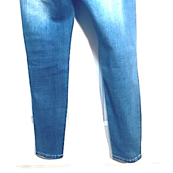 Encore Jeans Size 5 Women’s Juniors Distressed Destroyed Medium Wash Blue Skinny - Picture 5 of 15